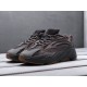 Кроссовки Adidas Yeezy Boost 700 v2