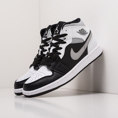 Кроссовки Nike Air Jordan 1 Mid