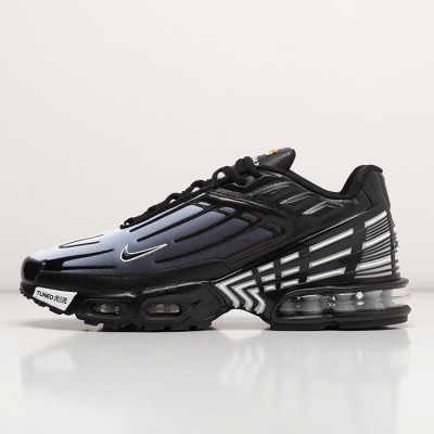 Кроссовки Nike Air Max Plus 3