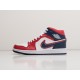 Кроссовки Nike Air Jordan 1 Mid