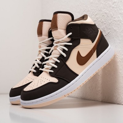 Кроссовки Nike Air Jordan 1 Mid