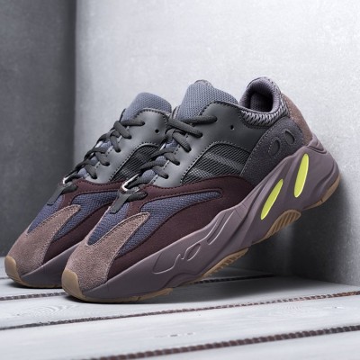 Кроссовки Adidas Yeezy Boost 700