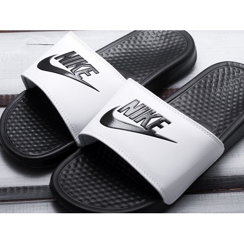 Сланцы Nike Benassi JDI